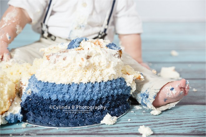 Boy Cake Smash, Syracuse Photographer, children, cake, boy