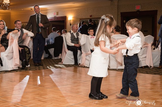 turning-stone-wedding-syracuse-wedding-photography-vernon-ny-cylinda-b-photography-44