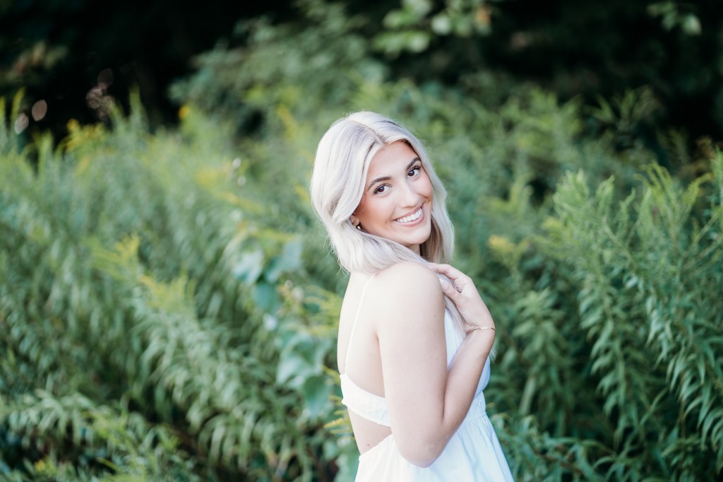 Baldwinsville senior photographer, high school senior portraits, outdoor senior photos, country senior pictures, Syracuse senior portraits, Baldwinsville NY, Syracuse ny photographer